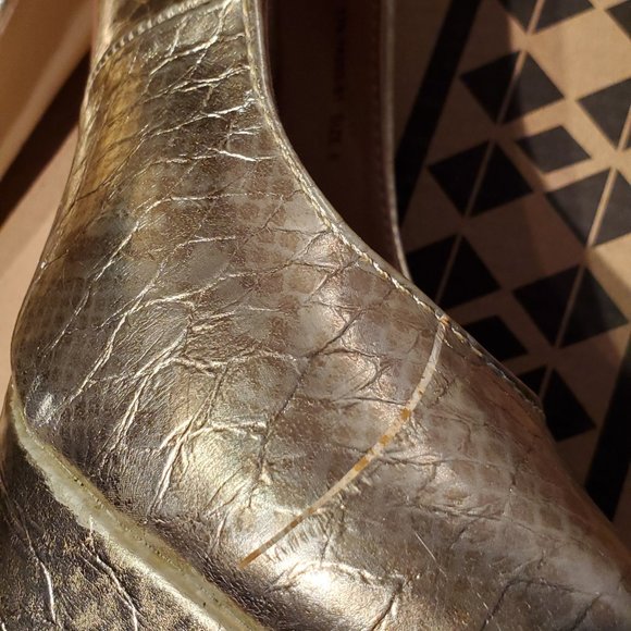 Golden snake print heels - Picture 3 of 3